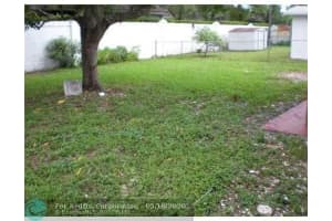 2705 NW 73rd Ave, Sunrise, FL 33313 - MLS#F10527382