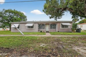 596 Ragan Dr, Miami Springs, FL 33166 - MLS#F10527392