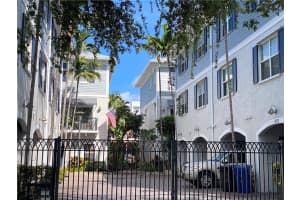 472 NE 2ND AVE 11, Fort Lauderdale, FL 33301 - MLS#F10527410