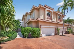 4632 Seagrape Dr 4632, Lauderdale By The Sea, FL 33308 - MLS#F10527415