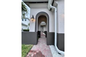 270 SE Fascino Cir, Port Saint Lucie, FL 34984 - MLS#F10527432