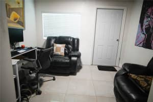 2340 NW 99th Ter, Miami, FL 33147 - MLS#F10527433