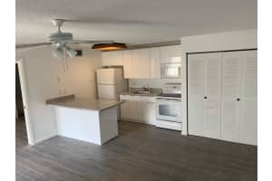 645 Executive Center Dr R202, West Palm Beach, FL 33401 Sold 11/20/25