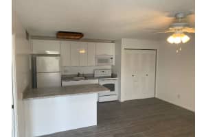 645 Executive Center Dr R202, West Palm Beach, FL 33401 Sold 11/20/25