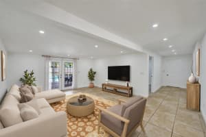 2004 N 40th Ave, Hollywood, FL 33021 Sold 10/27/25