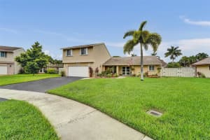 14580 Fairfax Pl, Davie, FL 33325 - MLS#F10527463