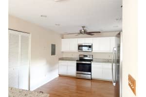 9617 Riverside Dr 5C, Coral Springs, FL 33071 - MLS#F10527479