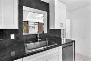 6630 Cody St, Hollywood, FL 33024 - MLS#F10527502