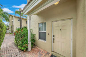 1251 NE 32nd St 1251, Oakland Park, FL 33334 - MLS#F10527569