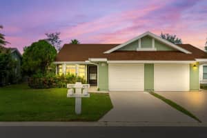 1482 SE Larkwood Cir, Port Saint Lucie, FL 34952 Sold 10/31/25