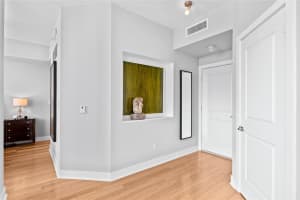 315 NE 3rd Ave 1802, Fort Lauderdale, FL 33301 - MLS#F10527696