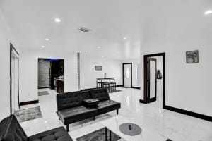 6900 Park St, Hollywood, FL 33024 - MLS#F10527713