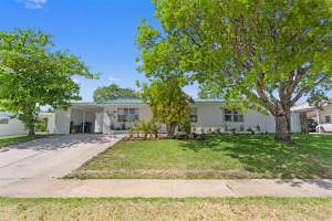 1605 Nanette Ct, Lake Worth Beach, FL 33461 - MLS#F10527715