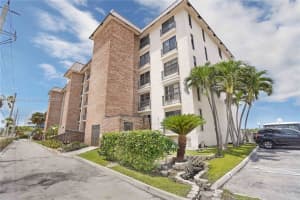 3200 N OCEAN DR 503, Hollywood, FL 33019 - MLS#F10527719