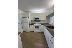 9165 NW 1st St 102, Pembroke Pines, FL 33024 - MLS#F10527749