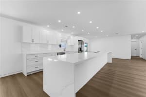 699 NE 70th St, Boca Raton, FL 33487 - MLS#F10527769