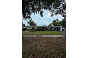 5672 Sw 2nd St, Plantation 5672 Sw 2nd St, Plantation