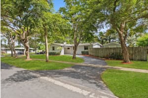 5672 SW 2nd St, Plantation, FL 33317 Sold 12/15/25