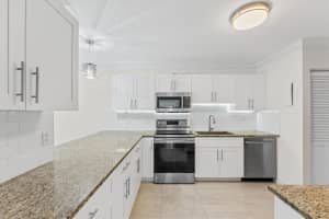 4741 Holly Lake Dr, Lake Worth, FL 33463 - MLS#F10527929