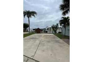 5327 SE 65th Ave, Okeechobee, FL 34974 Sold 10/14/25