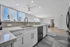 720 Bayshore Dr 202, Fort Lauderdale, FL 33304 - MLS#F10527941
