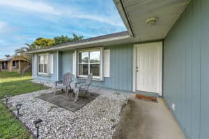 2046 15th ave sw, Vero Beach, FL 32962 - MLS#F10527948