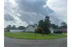 21910 Pine Trce, Boca Raton, FL 33428 - MLS#F10527956