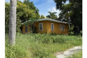 398 Cypress Ave, Pahokee, FL 33476 - MLS#F10527983