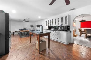 8421 Pioneer Rd, West Palm Beach, FL 33411 - MLS#F10527997