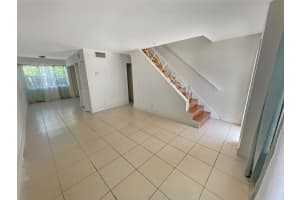 4627 NW 9th Dr 4627, Plantation, FL 33317 - MLS#F10528007