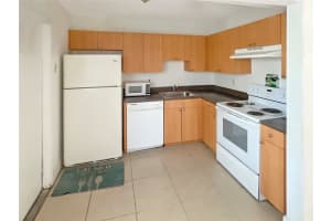 4627 NW 9th Dr 4627, Plantation, FL 33317 - MLS#F10528007