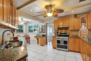 601 NW 76th Ter, Plantation, FL 33324 Sold 12/04/25