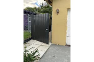 1136 NW 5th Ct 1, Fort Lauderdale, FL 33311 - MLS#F10528114