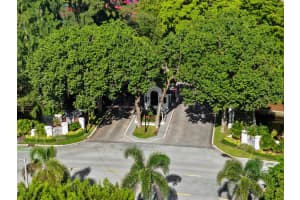 70 N Compass Dr, Fort Lauderdale, FL 33308 - MLS#F10528165