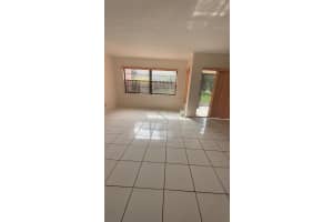 22 Laredo, Davie, FL 33324 - MLS#F10528173