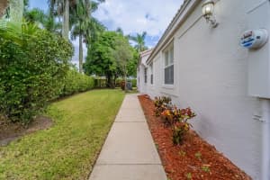 6359 Stonehurst Cir, Lake Worth, FL 33467 Sold 11/10/25