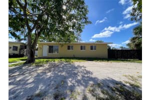 1174 SW 30th Ave, Fort Lauderdale, FL 33312 - MLS#F10528212