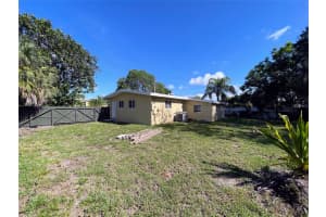 1174 SW 30th Ave, Fort Lauderdale, FL 33312 - MLS#F10528212