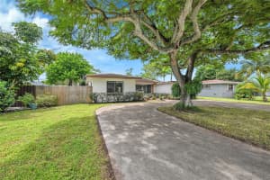 900 13th Court, Deerfield Beach, FL 33441 - MLS#F10528218