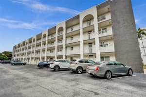 1541 S Ocean Blvd 309, Lauderdale By The Sea, FL 33062 Sold 02/03/26