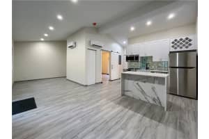 315 SW 7th St 2, Fort Lauderdale, FL 33315 - MLS#F10528245