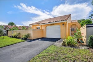 1620 NW 22nd Ave, Delray Beach, FL 33445 - MLS#F10528272