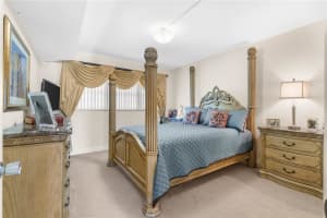 3800 Oaks Clubhouse Dr 110, Pompano Beach, FL 33069 - MLS#F10528282