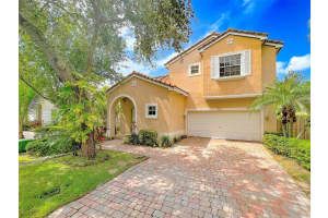 2132 NW 75th Way, Pembroke Pines, FL 33024 - MLS#F10528335