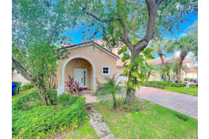 2132 NW 75th Way, Pembroke Pines, FL 33024 - MLS#F10528335