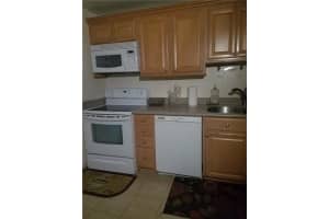 3730 Inverrary Dr 1w, Lauderhill