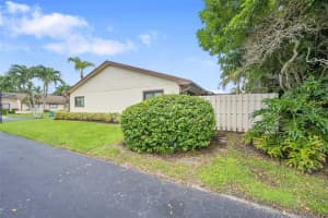 8 Camden Ln, Boynton Beach, FL 33426 - MLS#F10528361
