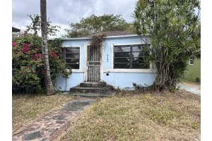 2161 NW 50th St, Miami, FL 33142 - MLS#F10528367