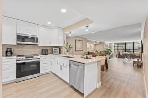 4132 S Carambola Cir S F206, Coconut Creek, FL 33066 - MLS#F10528374