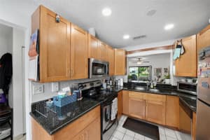 9468 S Palm Cir, Pembroke Pines, FL 33025 - MLS#F10528389